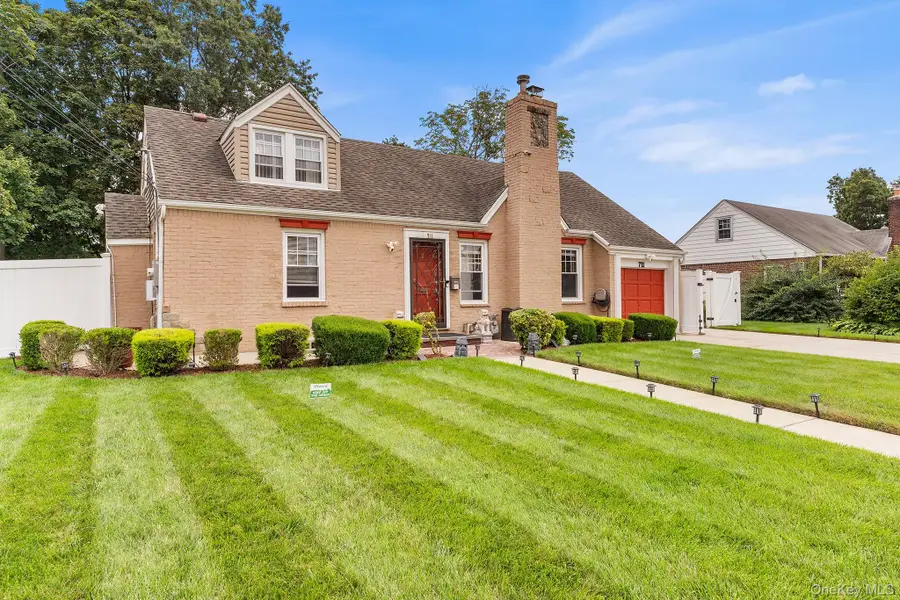 711 Charter Court, Uniondale, NY 11553 - #2