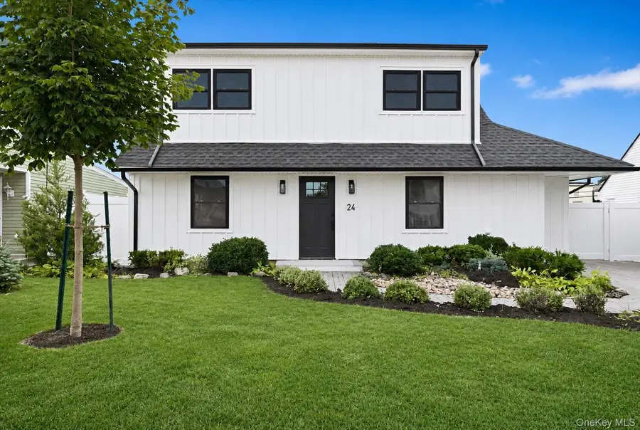 24 Crag Lane, Levittown, NY 11756 - #3