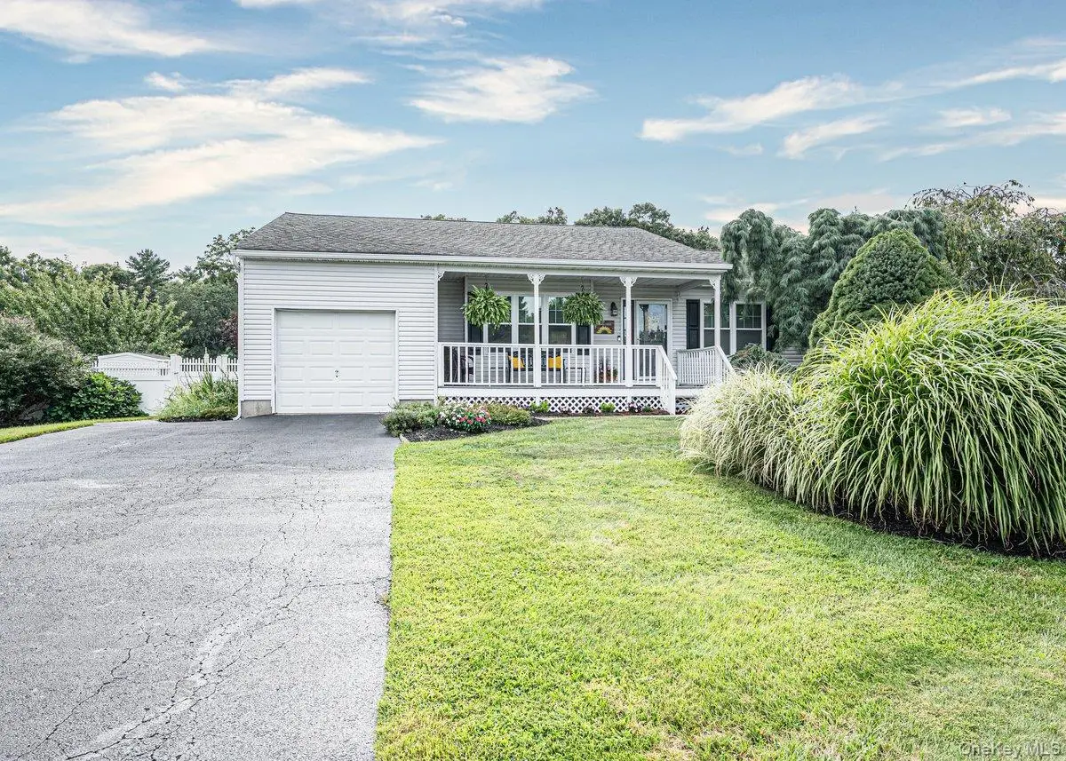 39 Creekside Drive, Middle Island, NY 11953 - #1