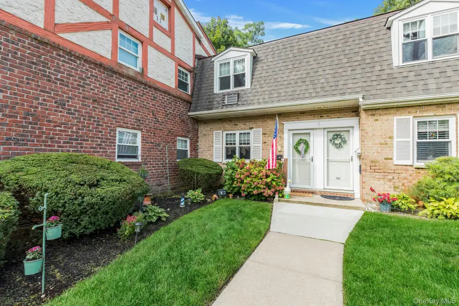 21 Glen Hollow Drive #G9, Holtsville, NY 11742 - #3