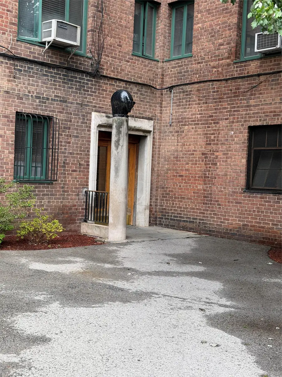 20 Metropolitan Oval #5E, Bronx, NY 10462 - #2