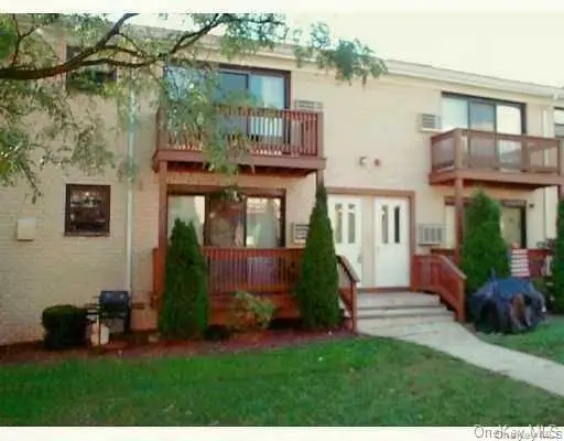 220 Sneden Place #220, Spring Valley, NY 10977