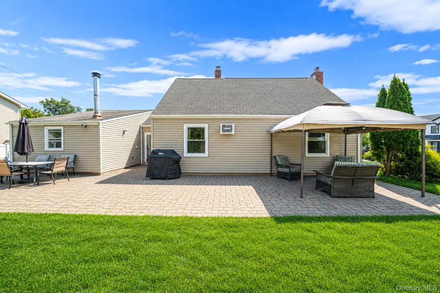 96 Slate Lane, Levittown, NY 11756 - #3
