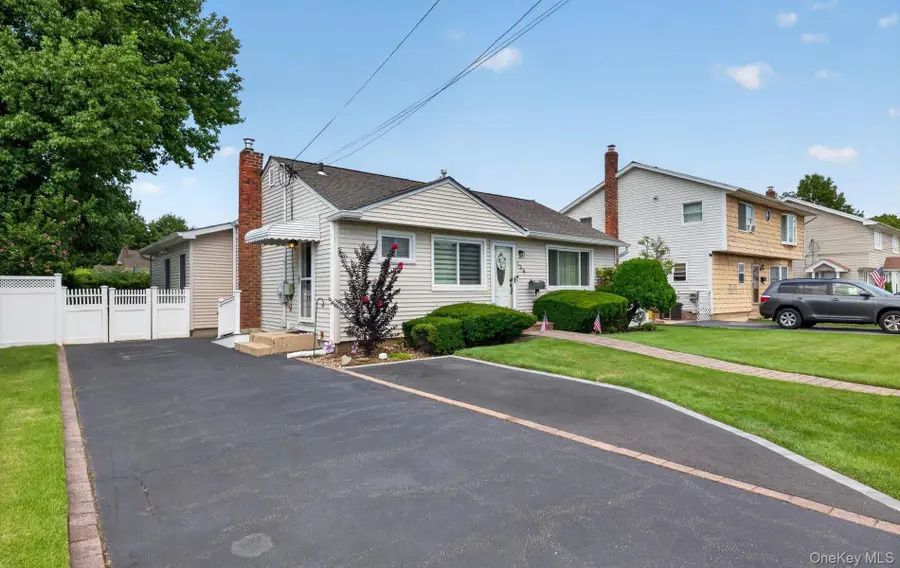 154 Park Lane, Massapequa, NY 11758 - #2