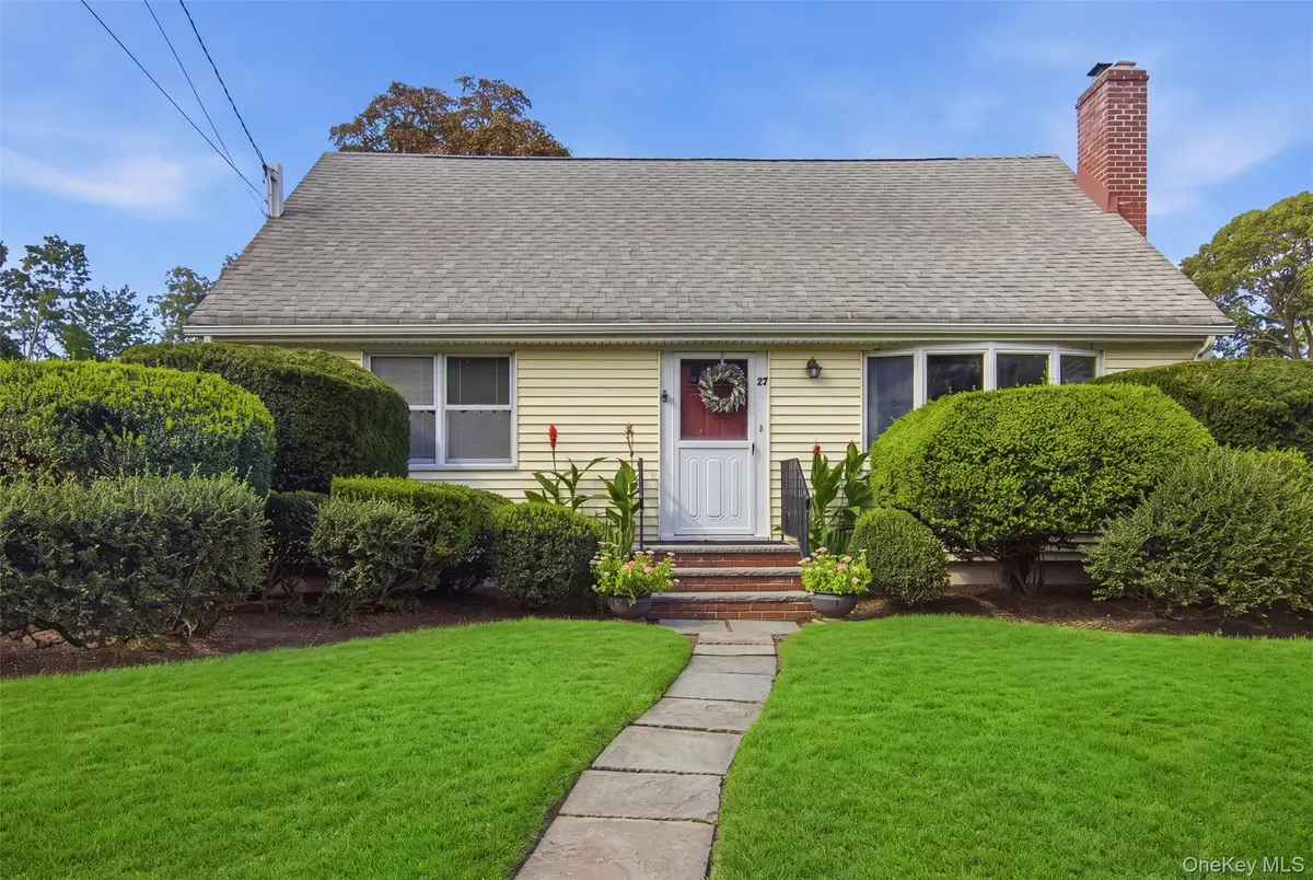 27 E 17th Street, Huntington Station, NY 11746 - #1