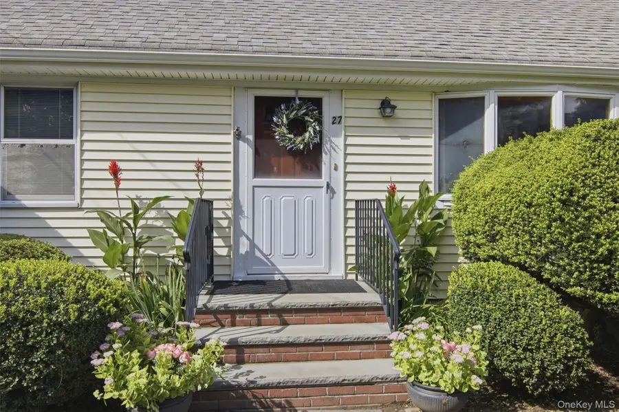 27 E 17th Street, Huntington Station, NY 11746 - #2