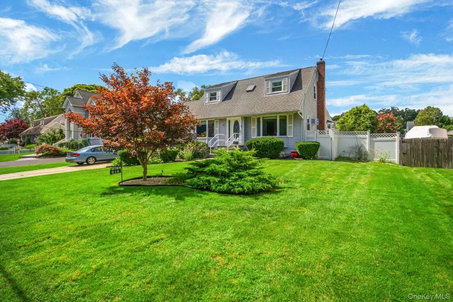 616 Pat Drive, West Islip, NY 11795 - #3