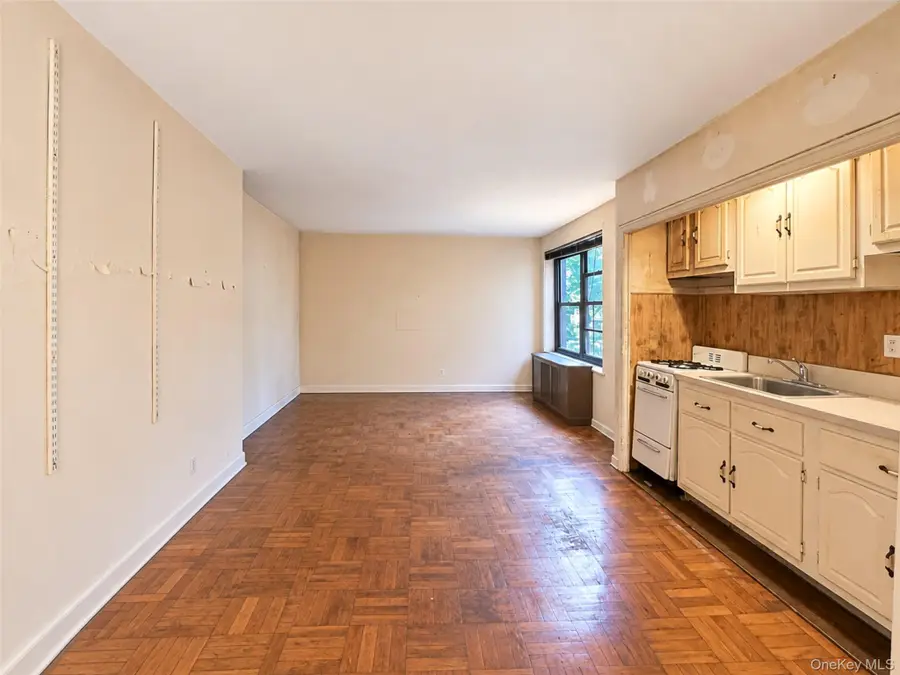 71 Grace Avenue #1L, Great Neck, NY 11021 - #3