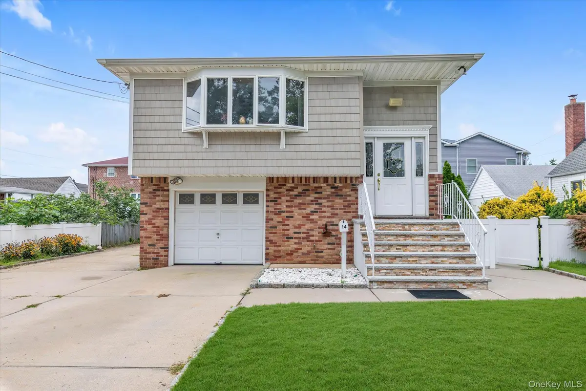 14 Edwards Place, Valley Stream, NY 11580 - #1