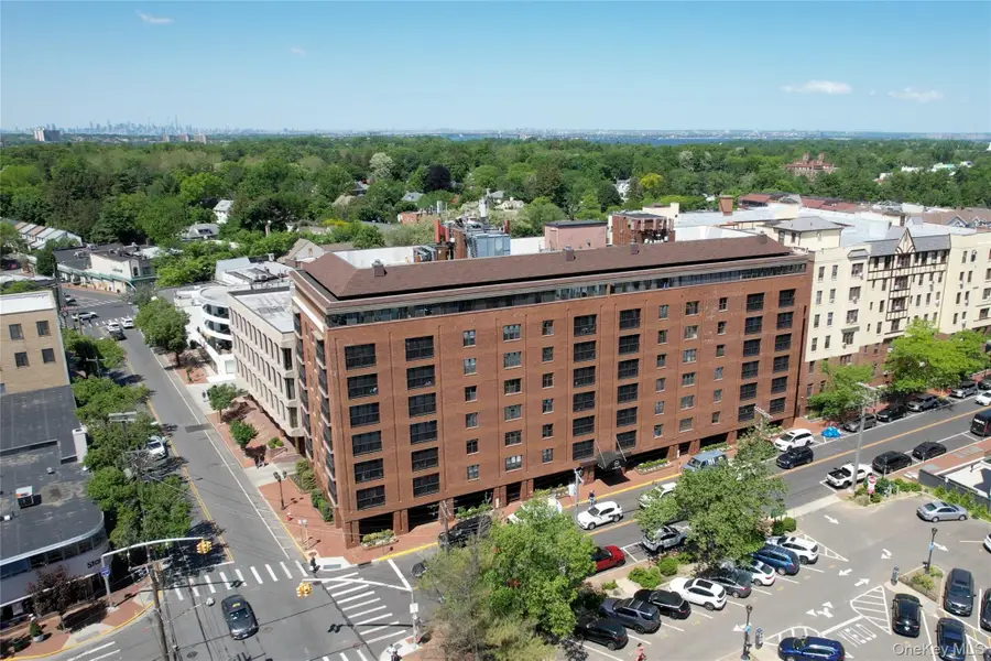 12 Bond Street #4D, Great Neck, NY 11021 - #3
