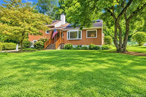 3740 Eleanor Drive, Mohegan Lake, NY 10547