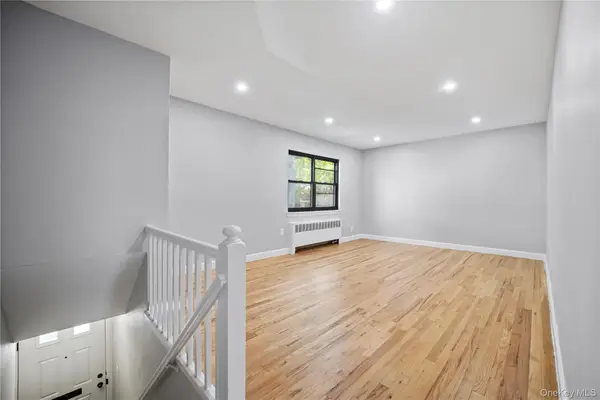 73-25 220th Street #137A2, Oakland Gardens, NY 11364