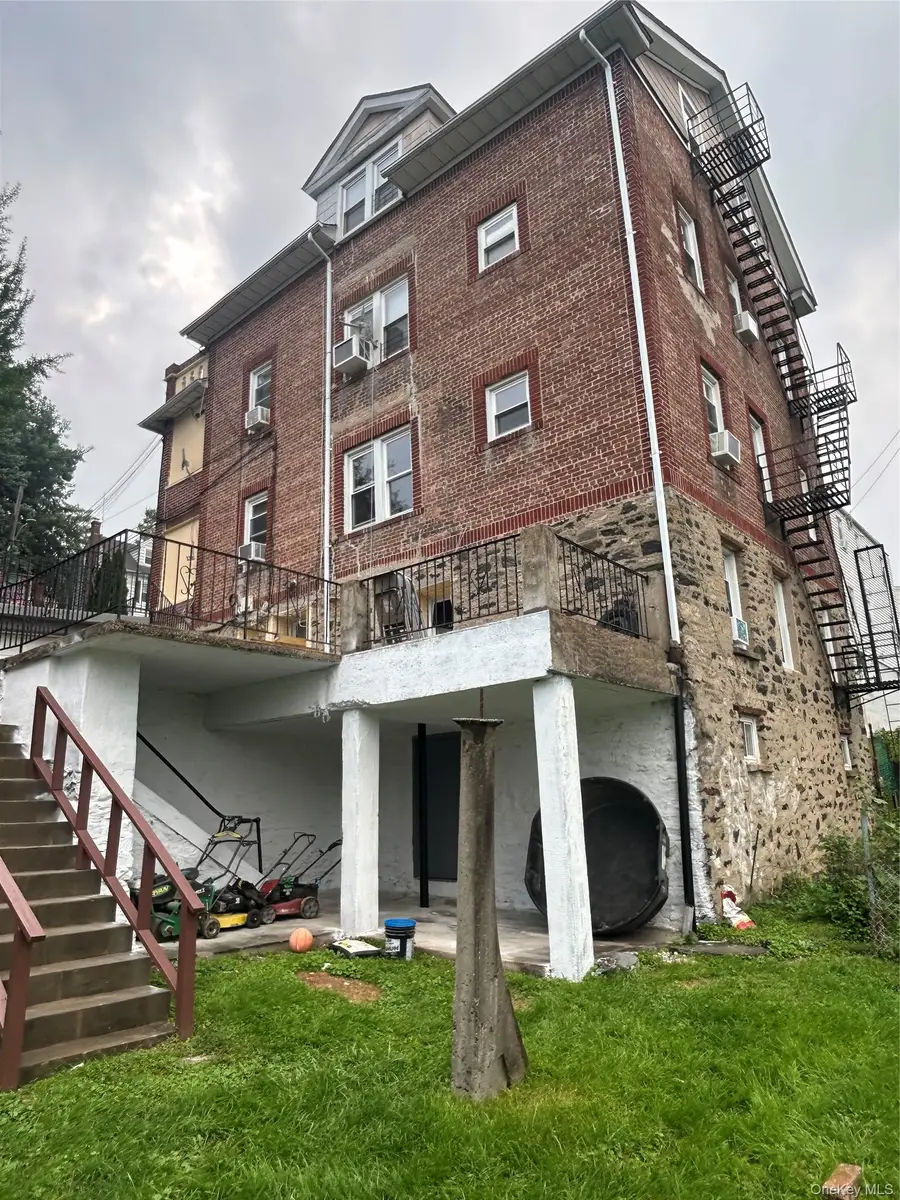 10 Hillbright Terrace, Yonkers, NY 10703 - #2