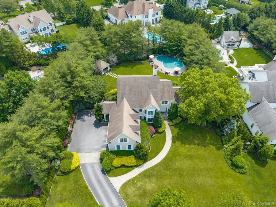 37 Legends Circle, Melville, NY 11747 - #2