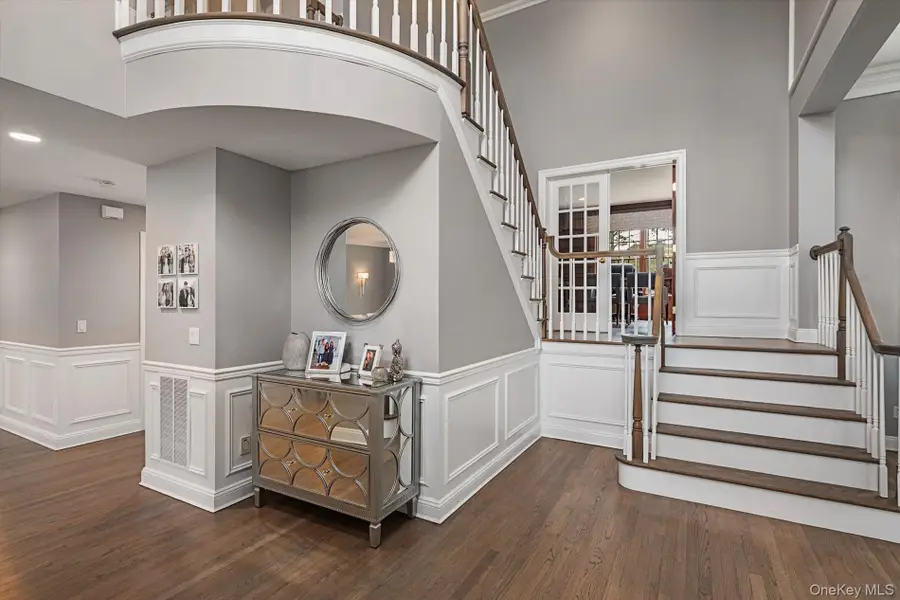 37 Legends Circle, Melville, NY 11747 - #3