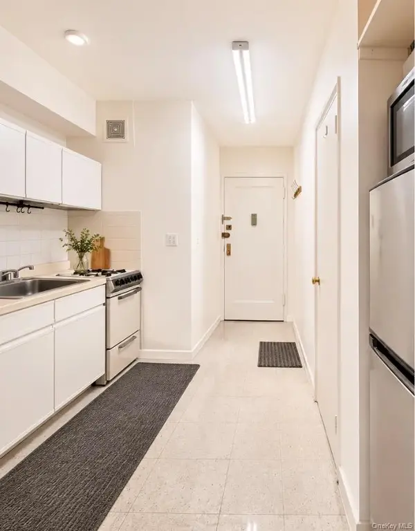 14445 Sanford Avenue #6, Flushing, NY 11355