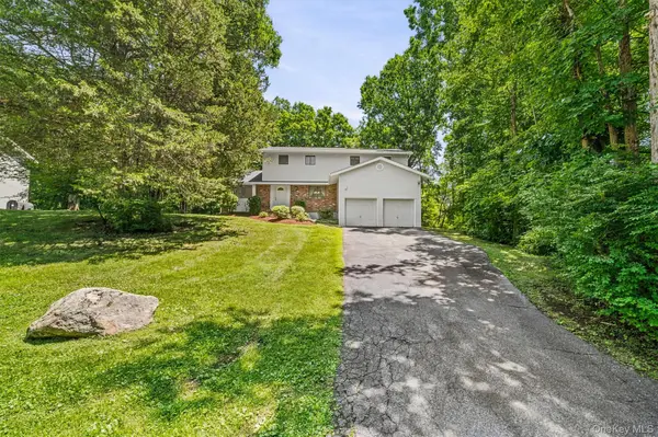 2 Peter A Beet Drive, Cortlandt Manor, NY 10567