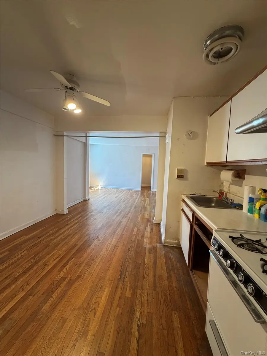42-45 Kissena Boulevard #6M, Flushing, NY 11355 - #3