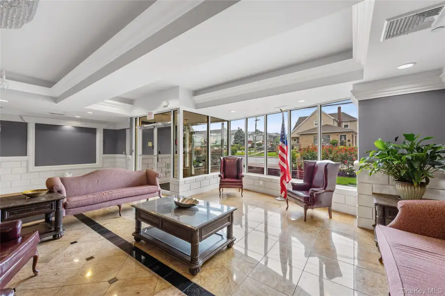 242 Maple Avenue #319, Westbury, NY 11590 - #3