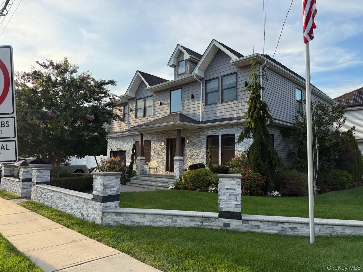 552 Dover Road, Oceanside, NY 11572 - #1