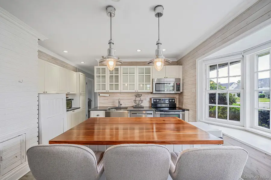 90 Twin Lane N, Wantagh, NY 11793 - #3