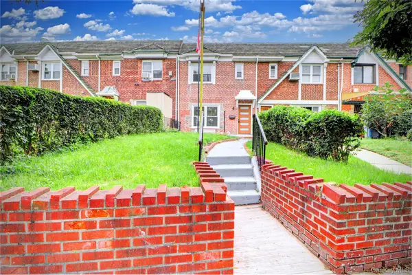 6110 84th Street, Middle Village, NY 11379