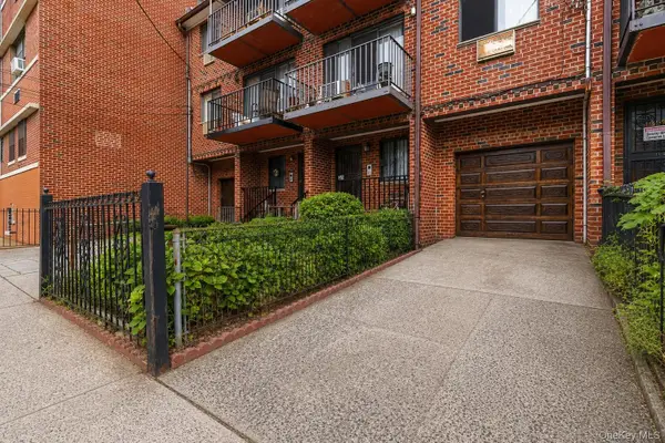 3121 46th Street, Astoria, NY 11103