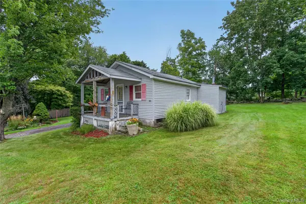 33 E Crossman Avenue, Monroe, NY 10950