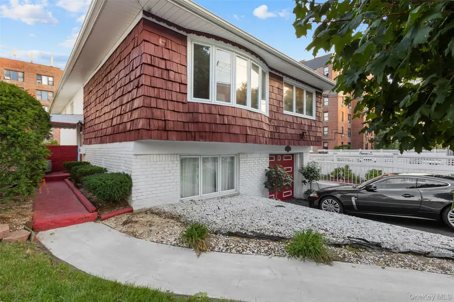 552 Briar Place, Far Rockaway, NY 11691 - #2