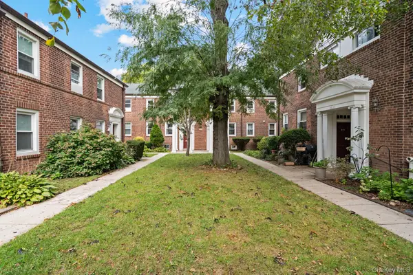 14749 Charter Road #21B, Briarwood, NY 11435