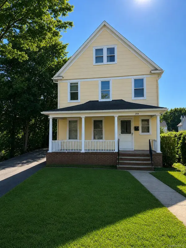 213 Washington Avenue, Cedarhurst, NY 11516
