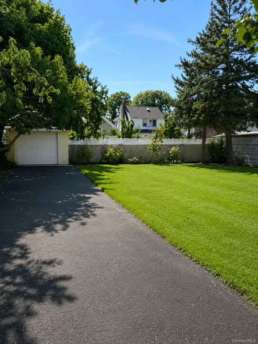 213 Washington Avenue, Cedarhurst, NY 11516 - #3