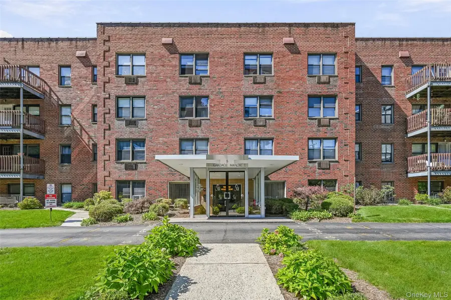 5 Oakdale Manor #B20, Suffern, NY 10901 - #2