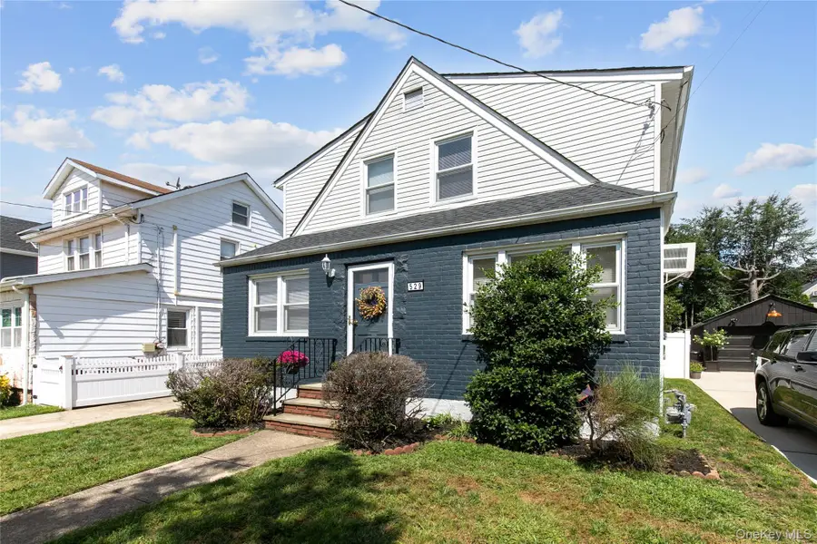 529 7th Avenue, New Hyde Park, NY 11040 - #2