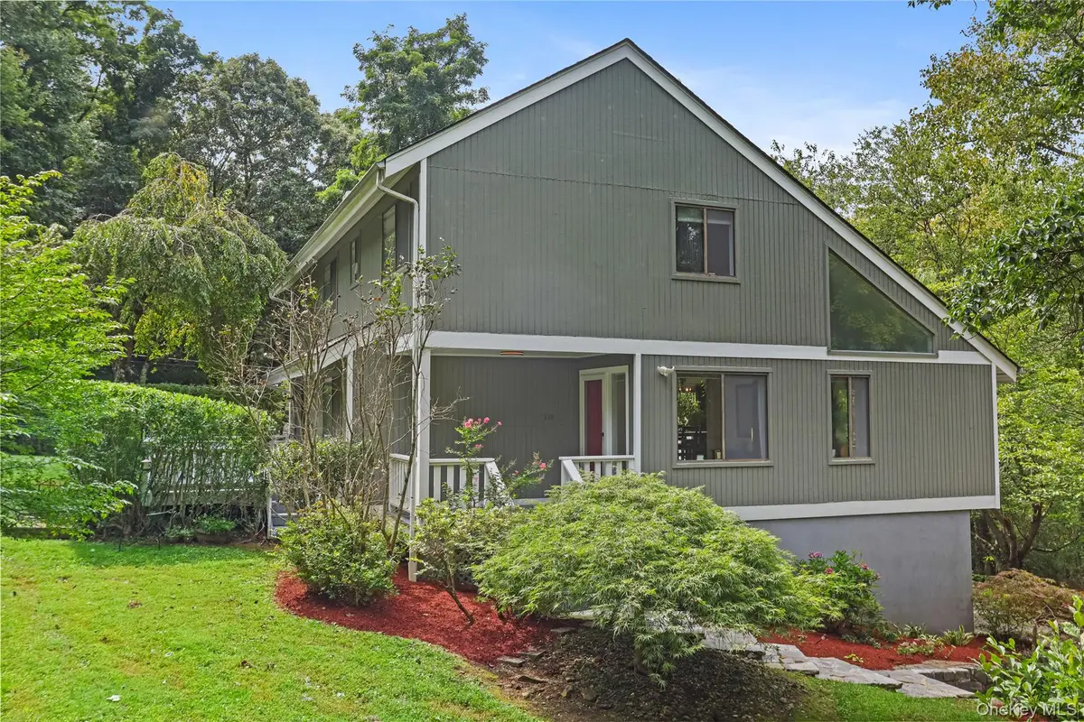 10 Deborah Lane, Chappaqua, NY 10514 - #1