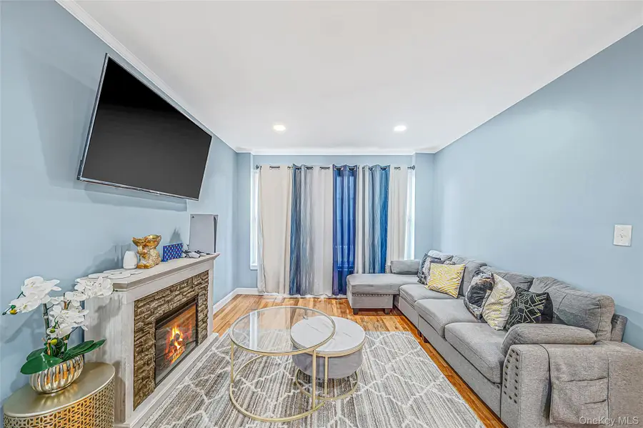 22603 141st Avenue, Laurelton, NY 11413 - #3