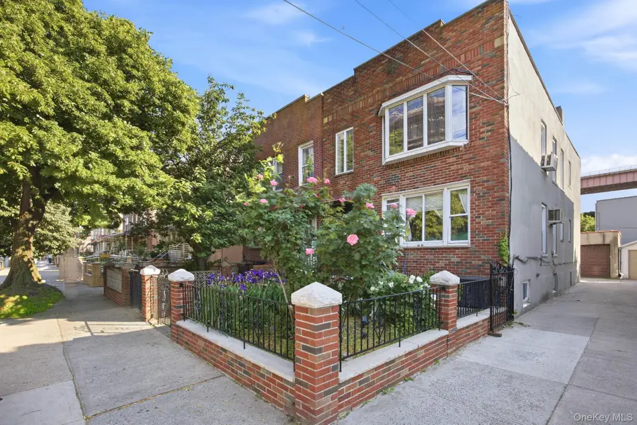21-08 Ditmars Boulevard, Astoria, NY 11105 - #2