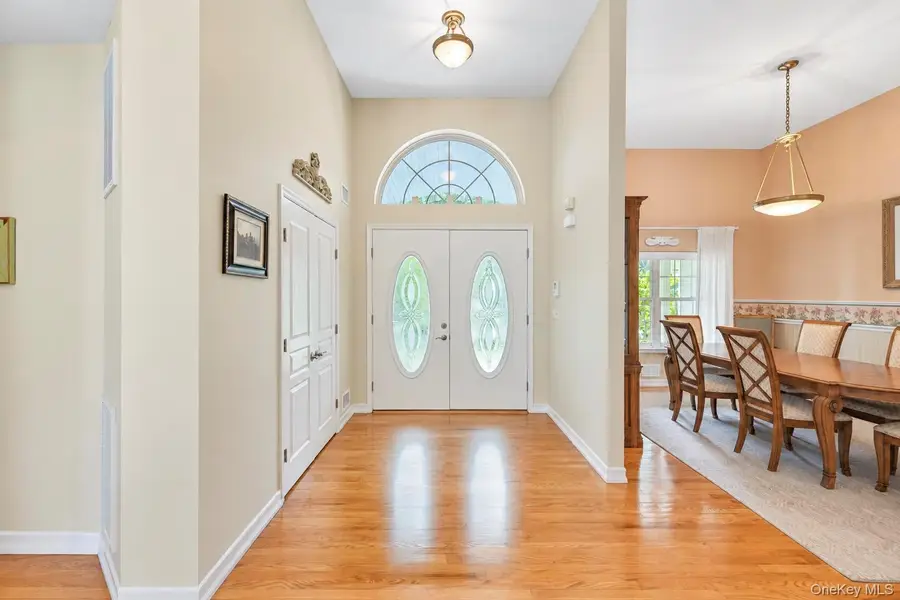 7 Wood Hollow Drive, Westhampton, NY 11977 - #2