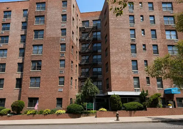 63-95 Austin Street #2L, Rego Park, NY 11374