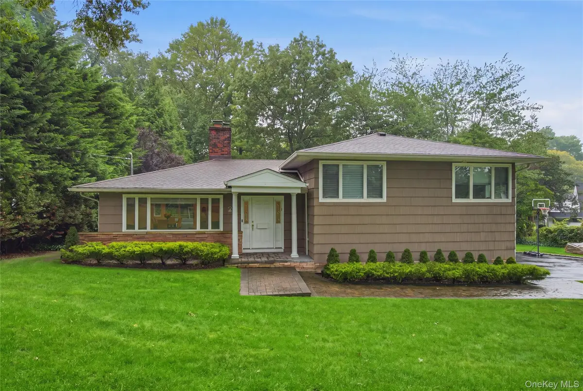 29 Sycamore Drive, Roslyn, NY 11576 - #1