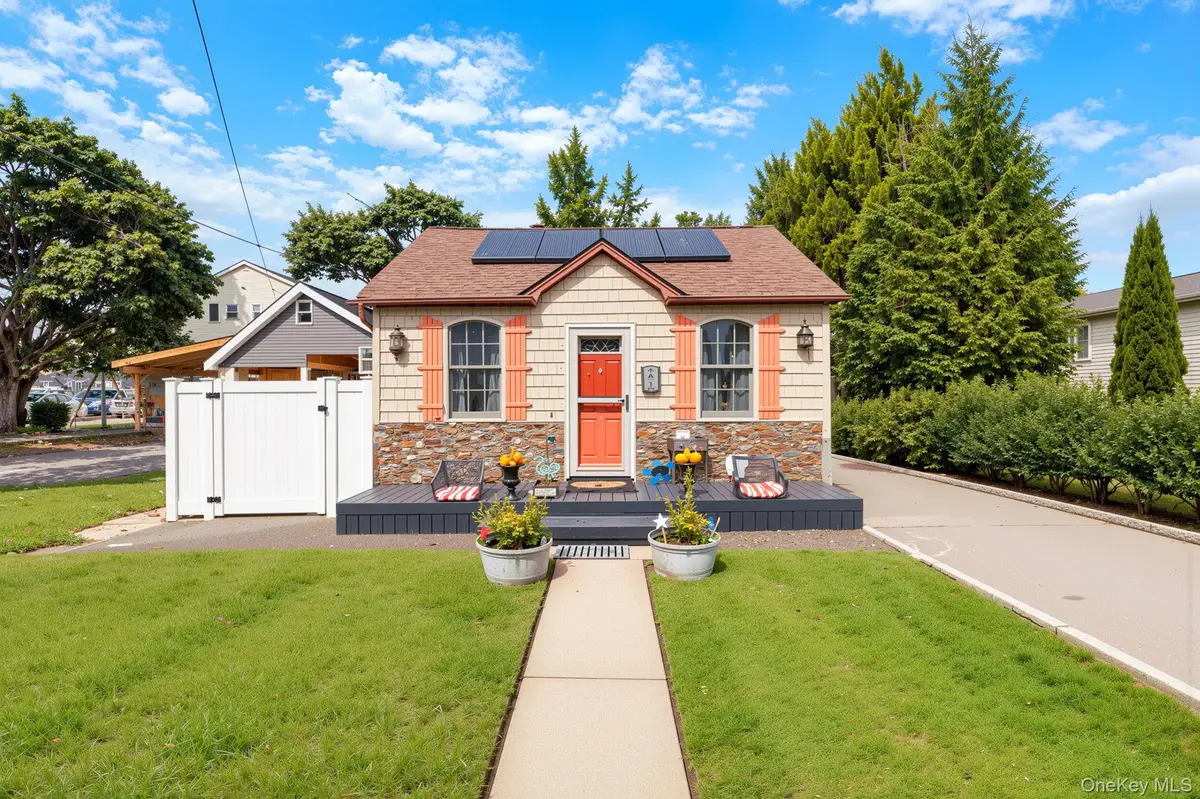 23 Dewey Place, Lindenhurst, NY 11757 - #1