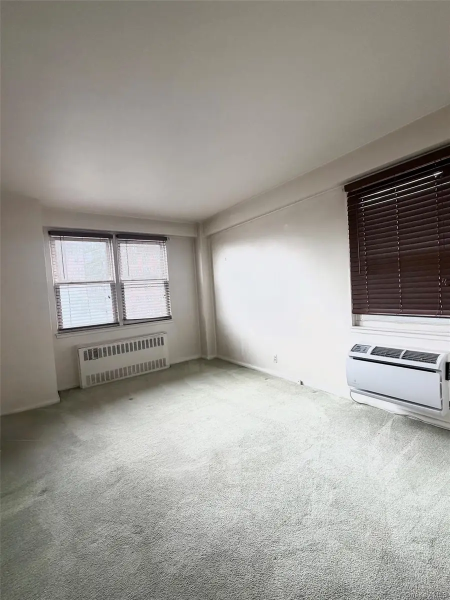 138-10 Franklin Avenue #6K, Flushing, NY 11355 - #3