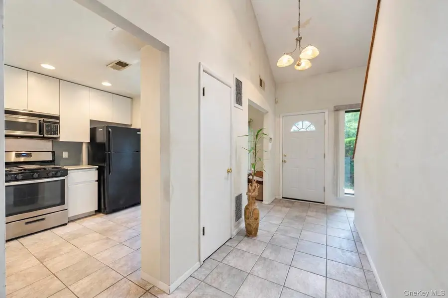 12 Hidden Pines Way, Bohemia, NY 11716 - #3