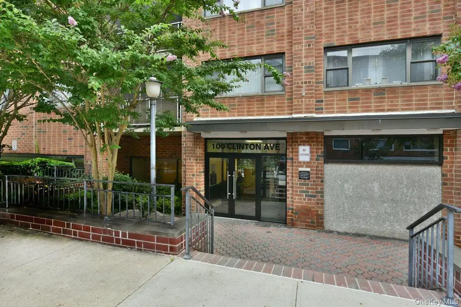 100 Clinton Avenue #1F, Mineola, NY 11501 - #2