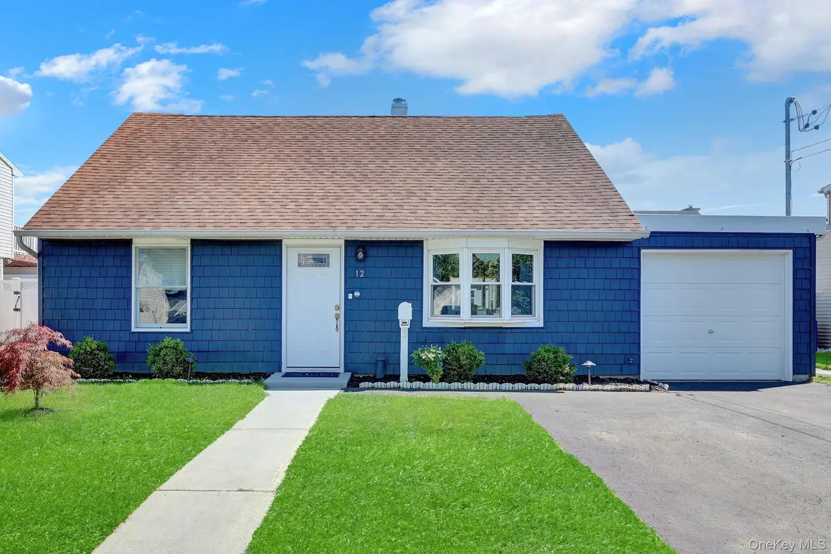 12 Carlton Drive, Massapequa, NY 11758 - #1