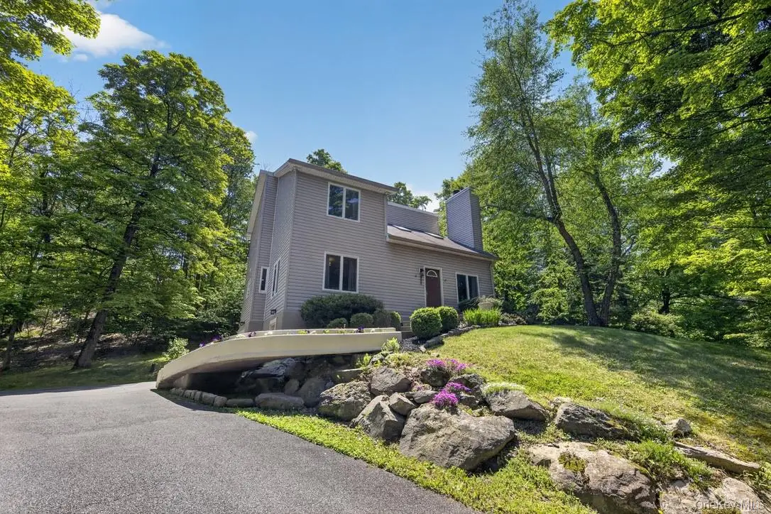 305 Oak Lane, Newburgh, NY 12550 - #1