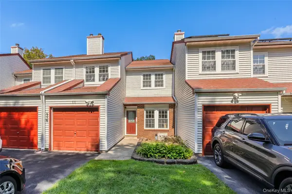 11 Burgoyne Court, Coram, NY 11727