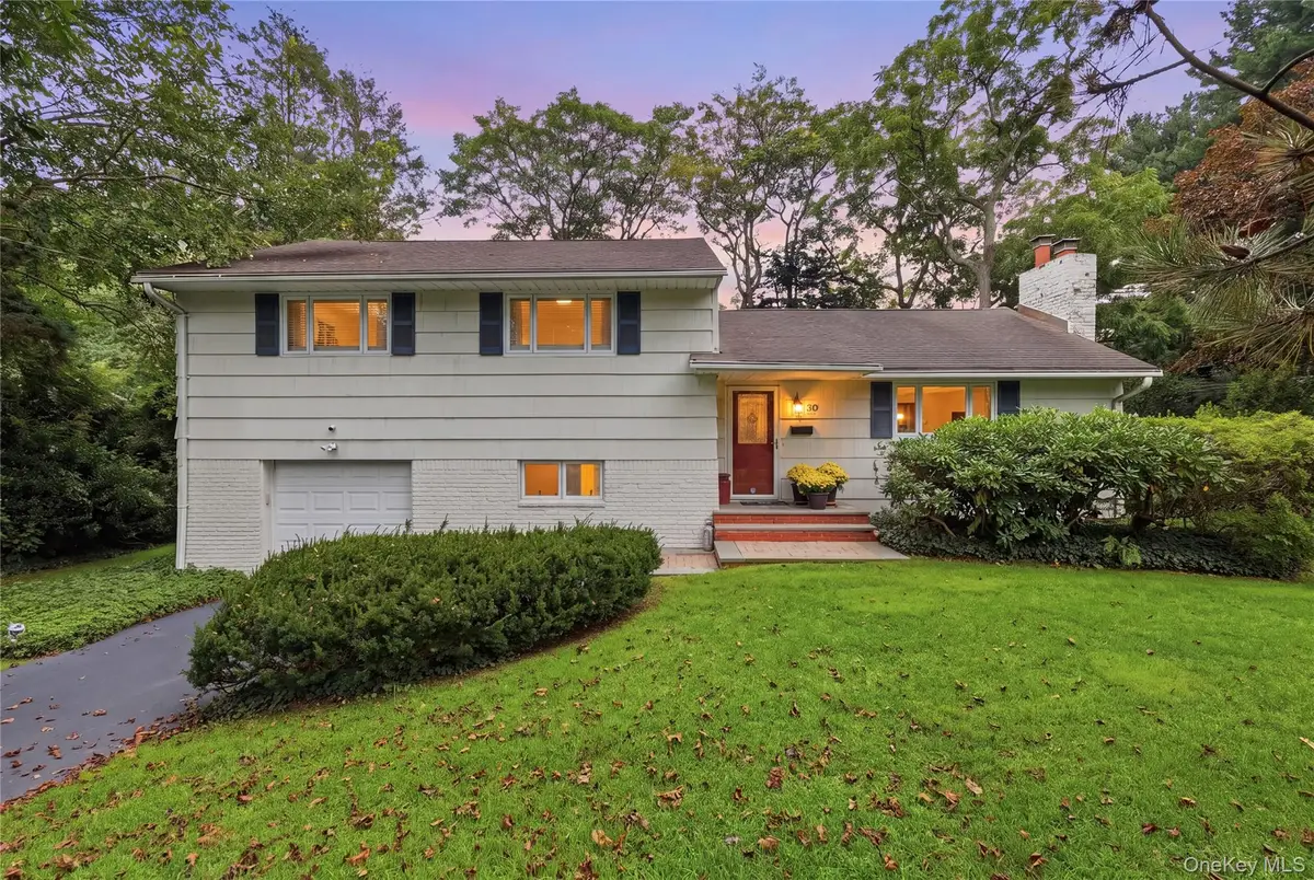 30 Oregon Drive, Huntington Station, NY 11746 - #1