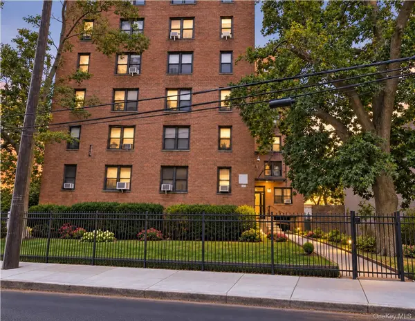 2287 Mott Avenue #6D, Far Rockaway, NY 11691