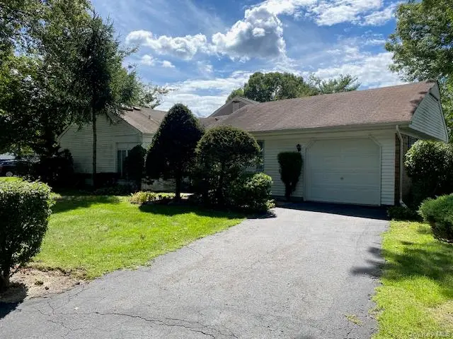 39 Freemont Lane, Coram, NY 11727 - #1